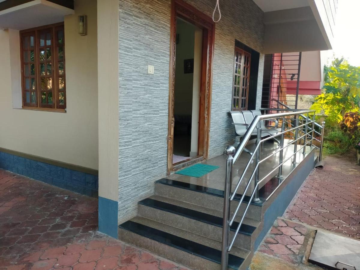 Maanyatha Home Stay Manipal Exteriér fotografie